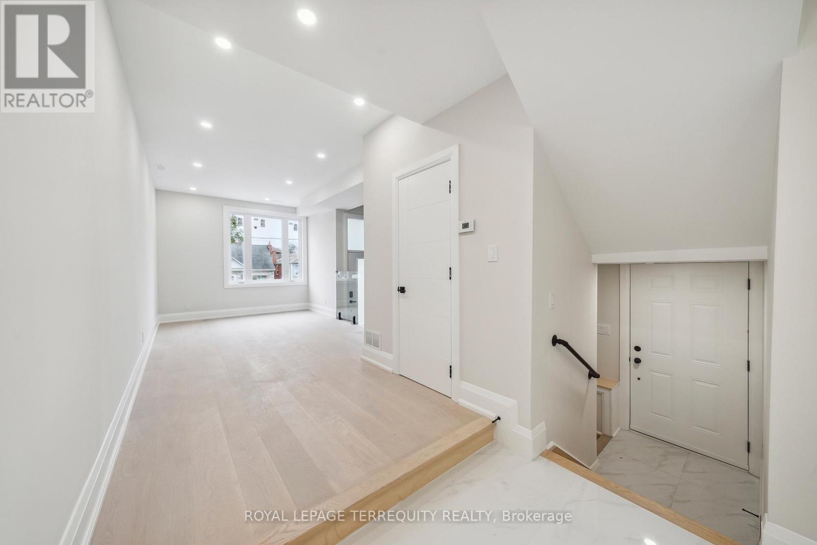 Main Floor - 10 Mack Avenue, Toronto, Ontario  M1L 1L9 - Photo 49 - E12484792