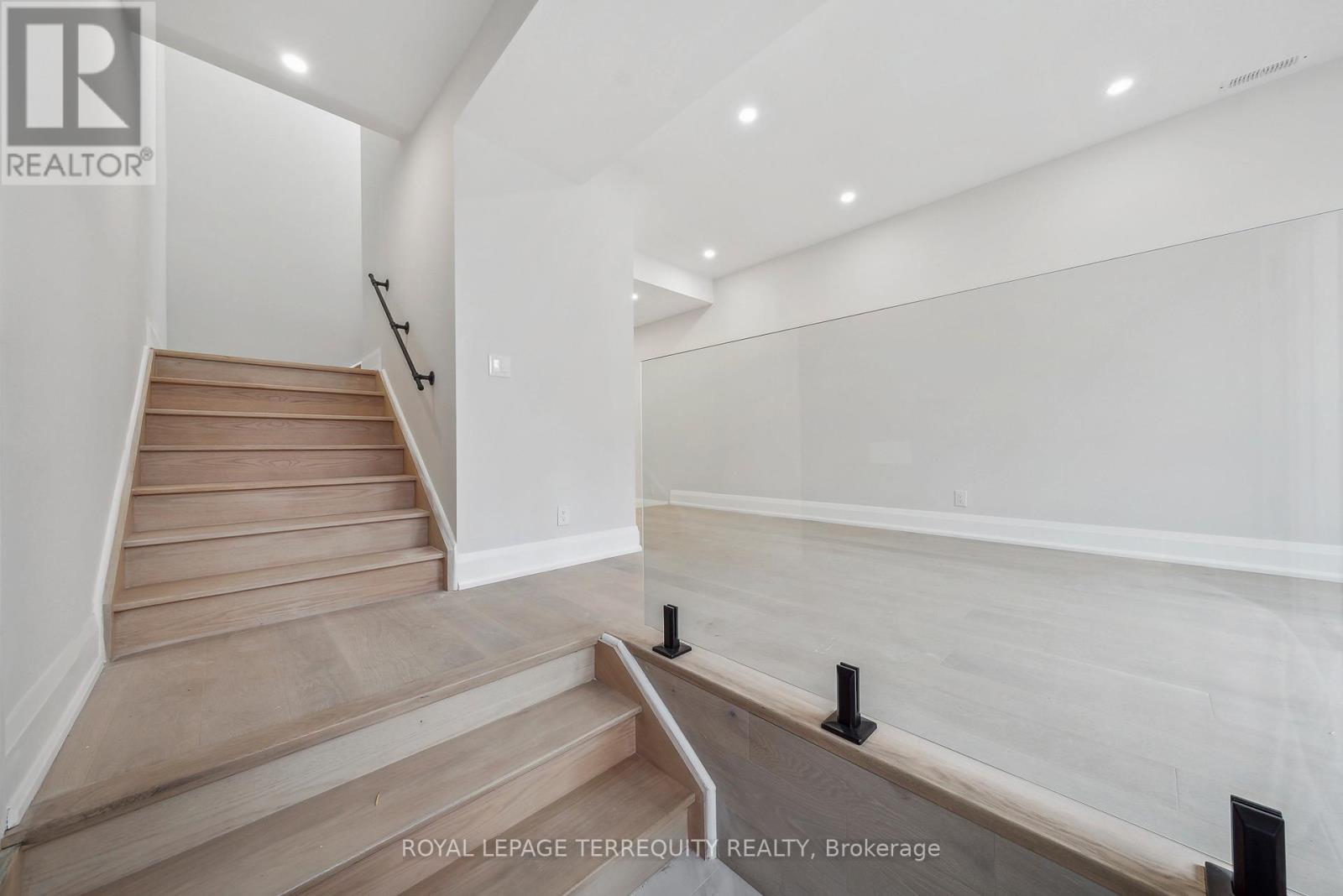 Main Floor - 10 Mack Avenue, Toronto, Ontario  M1L 1L9 - Photo 50 - E12484792