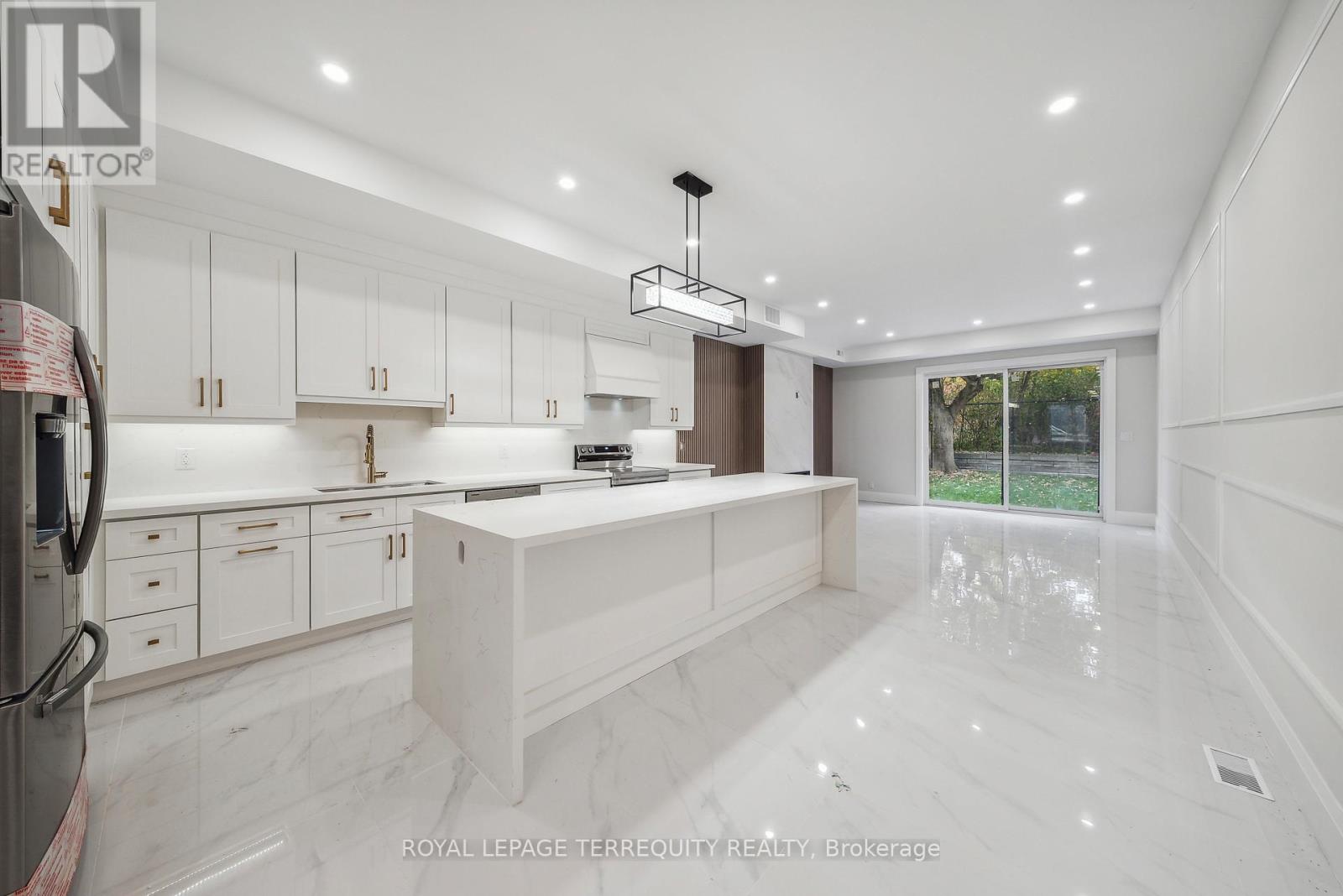 Main Floor - 10 Mack Avenue, Toronto, Ontario  M1L 1L9 - Photo 7 - E12484792