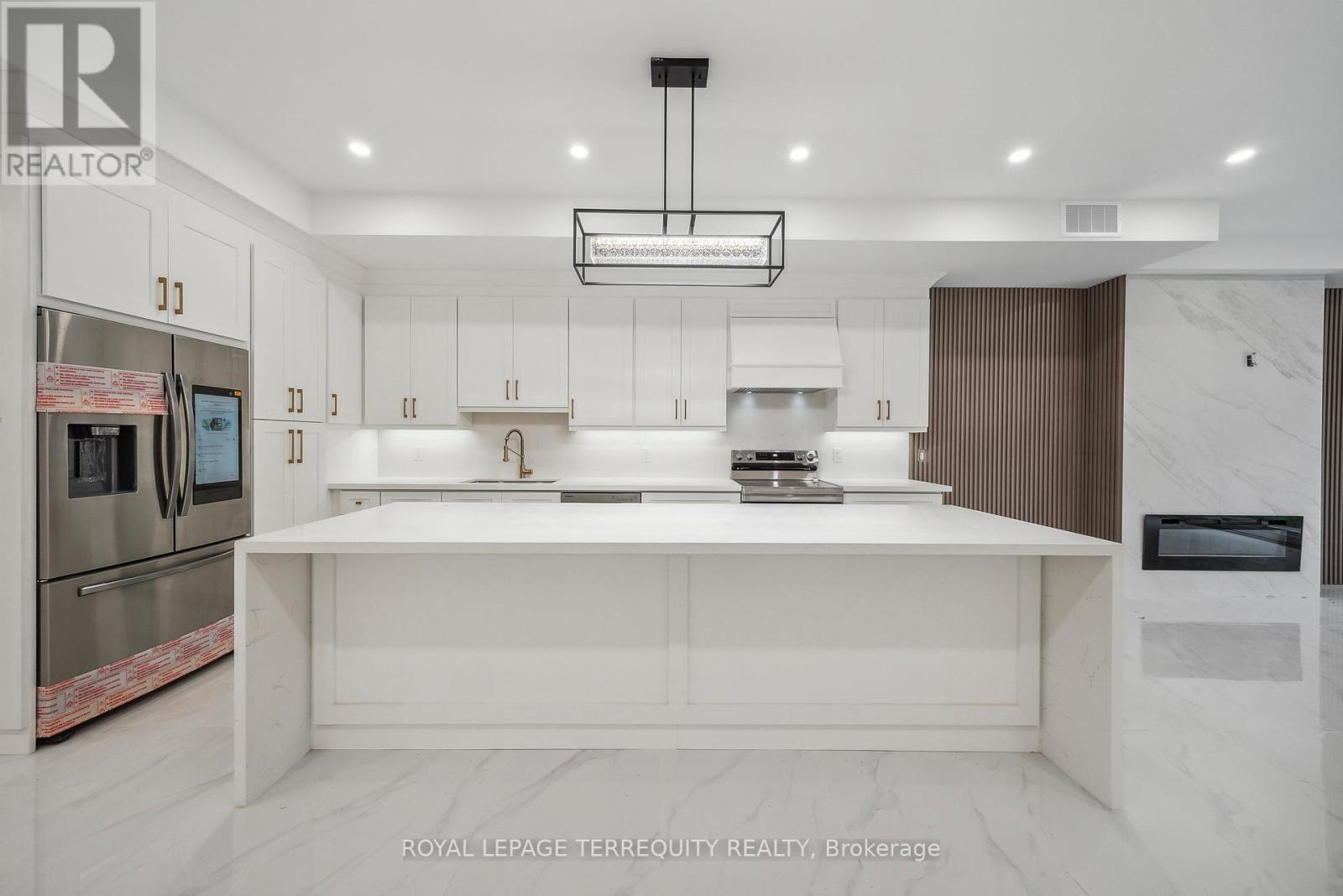 Main Floor - 10 Mack Avenue, Toronto, Ontario  M1L 1L9 - Photo 8 - E12484792