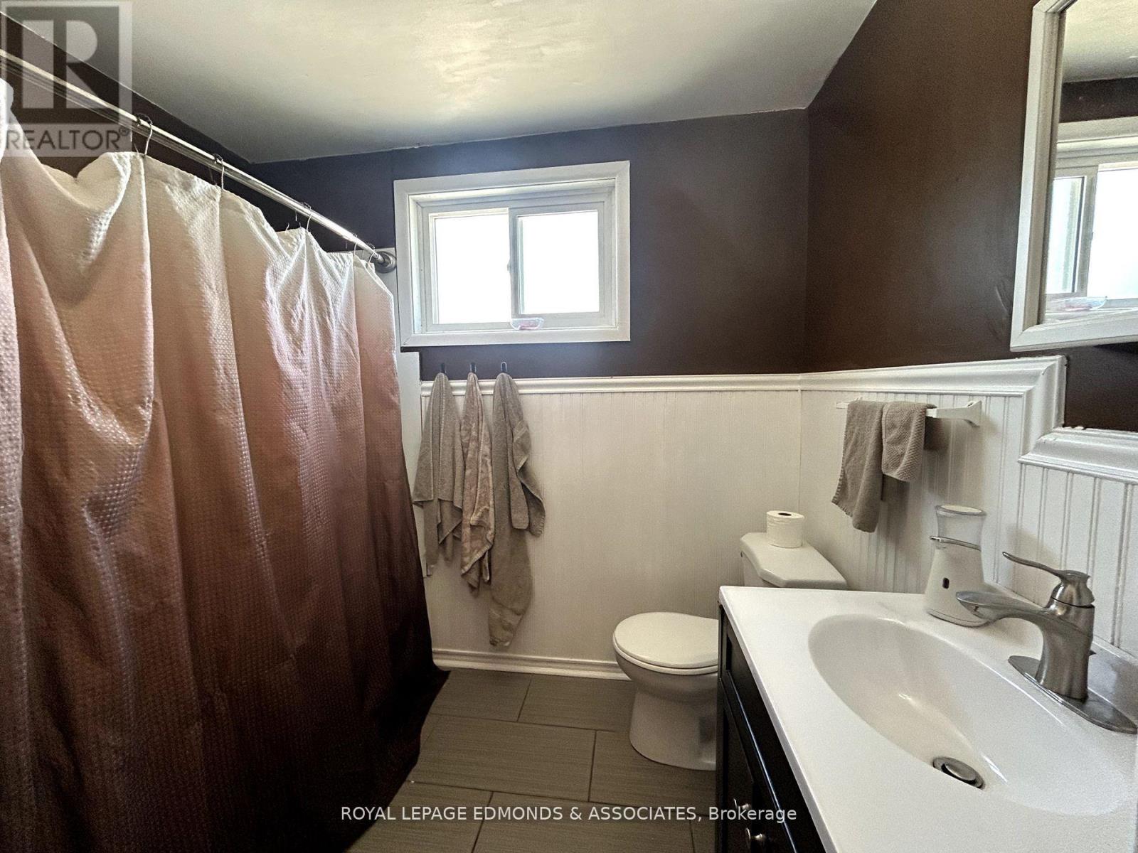 13 Jason Street, Whitewater Region, Ontario K0J 1J0 - Photo 13 - X12484797