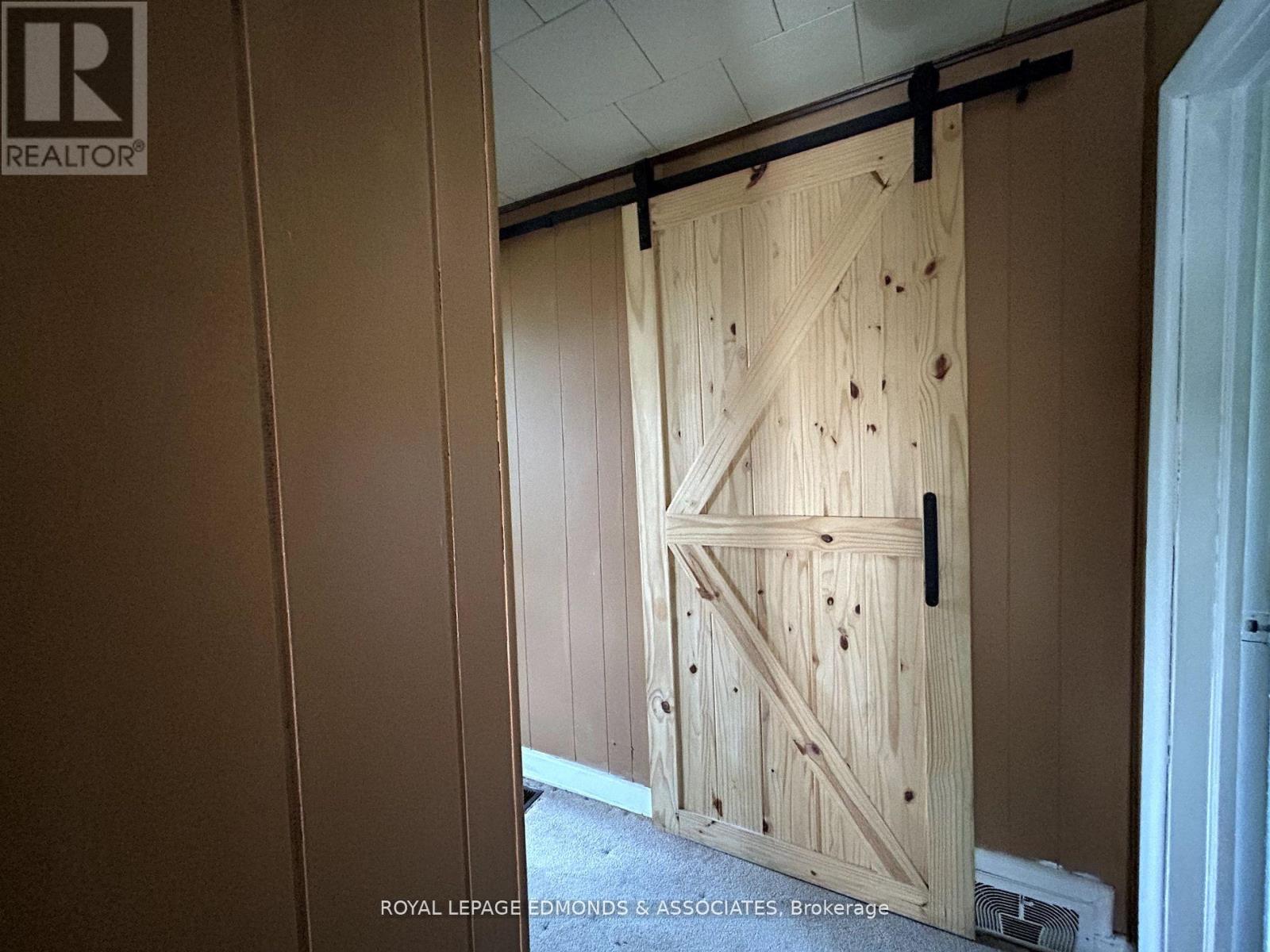 13 Jason Street, Whitewater Region, Ontario K0J 1J0 - Photo 17 - X12484797