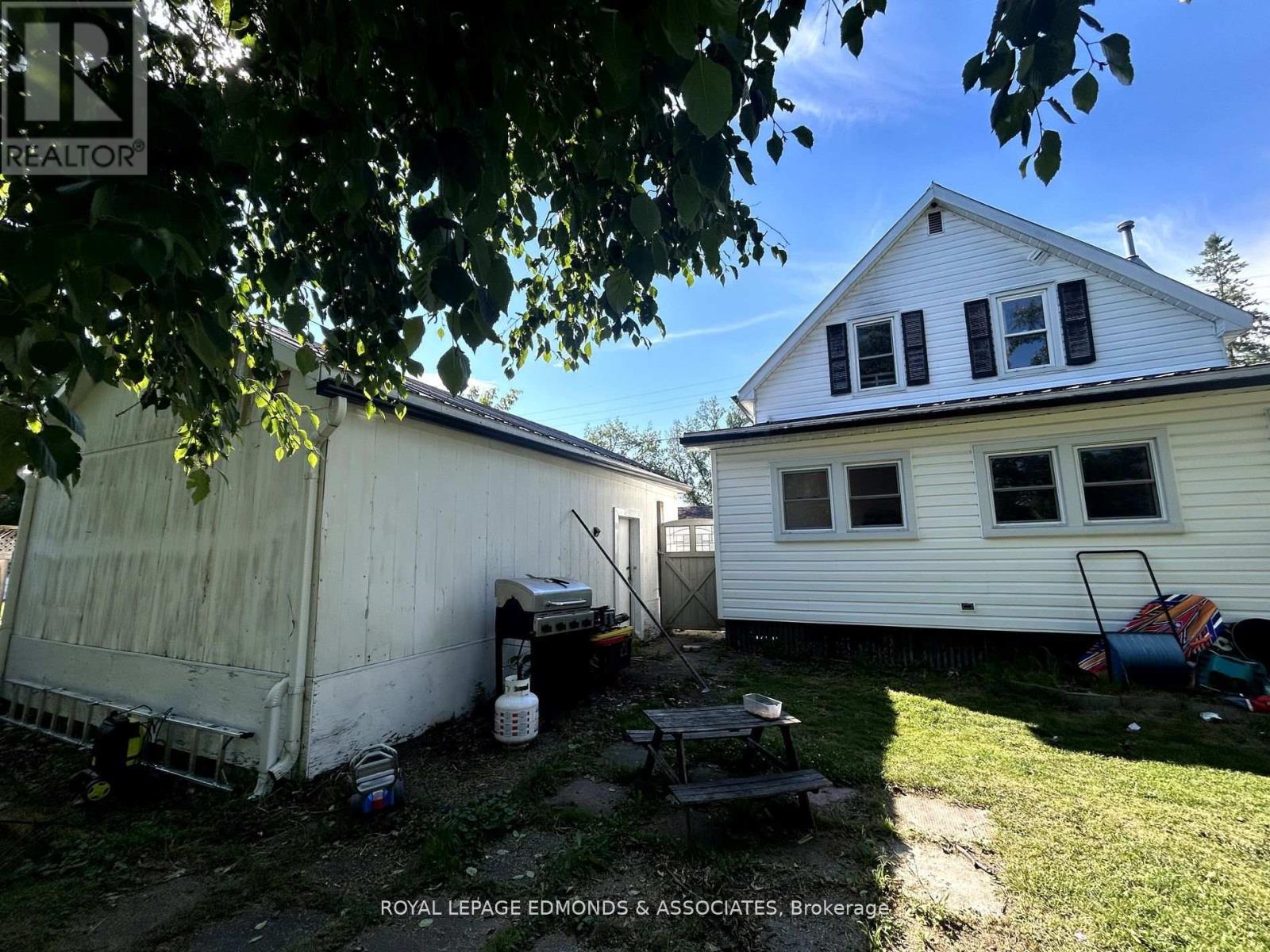 13 Jason Street, Whitewater Region, Ontario K0J 1J0 - Photo 23 - X12484797
