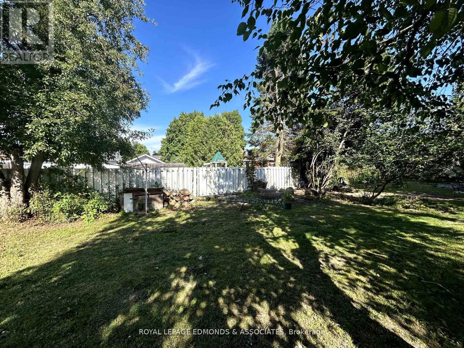 13 Jason Street, Whitewater Region, Ontario K0J 1J0 - Photo 25 - X12484797