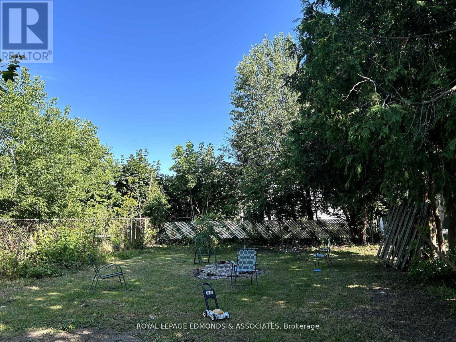 13 Jason Street, Whitewater Region, Ontario K0J 1J0 - Photo 27 - X12484797