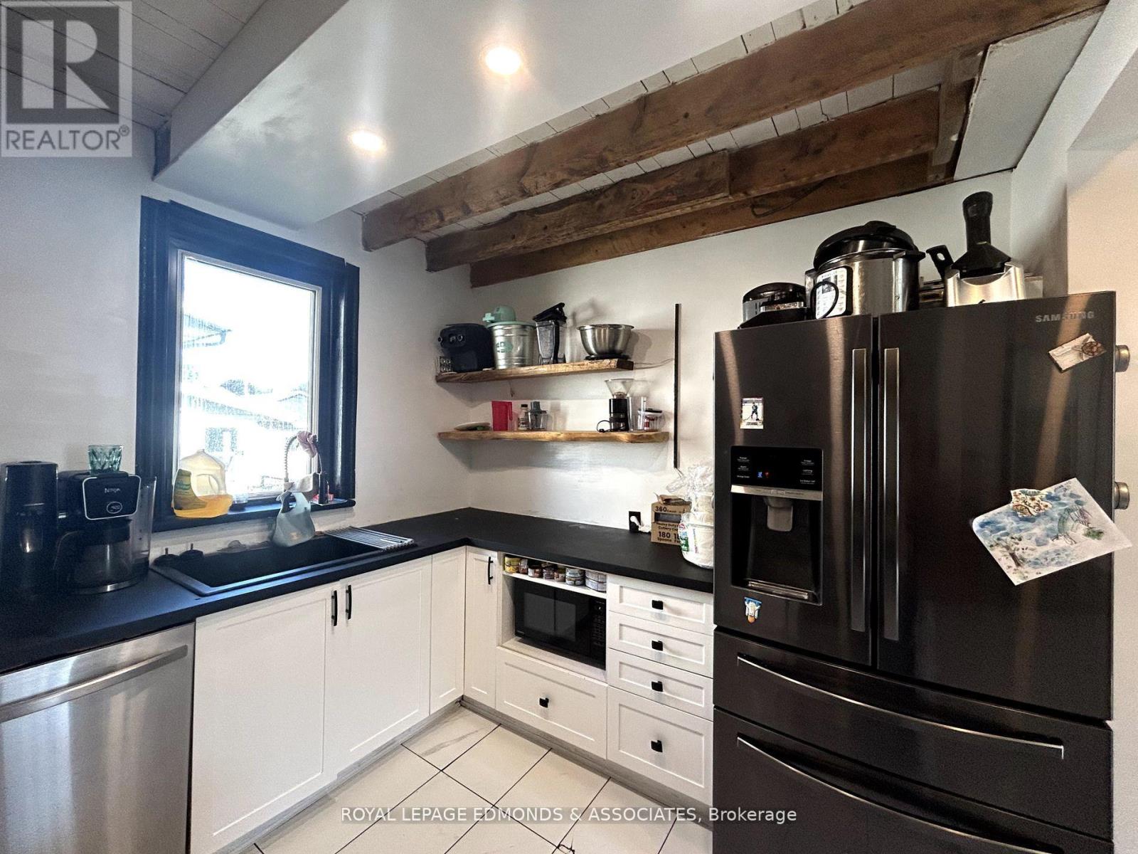 13 Jason Street, Whitewater Region, Ontario K0J 1J0 - Photo 8 - X12484797