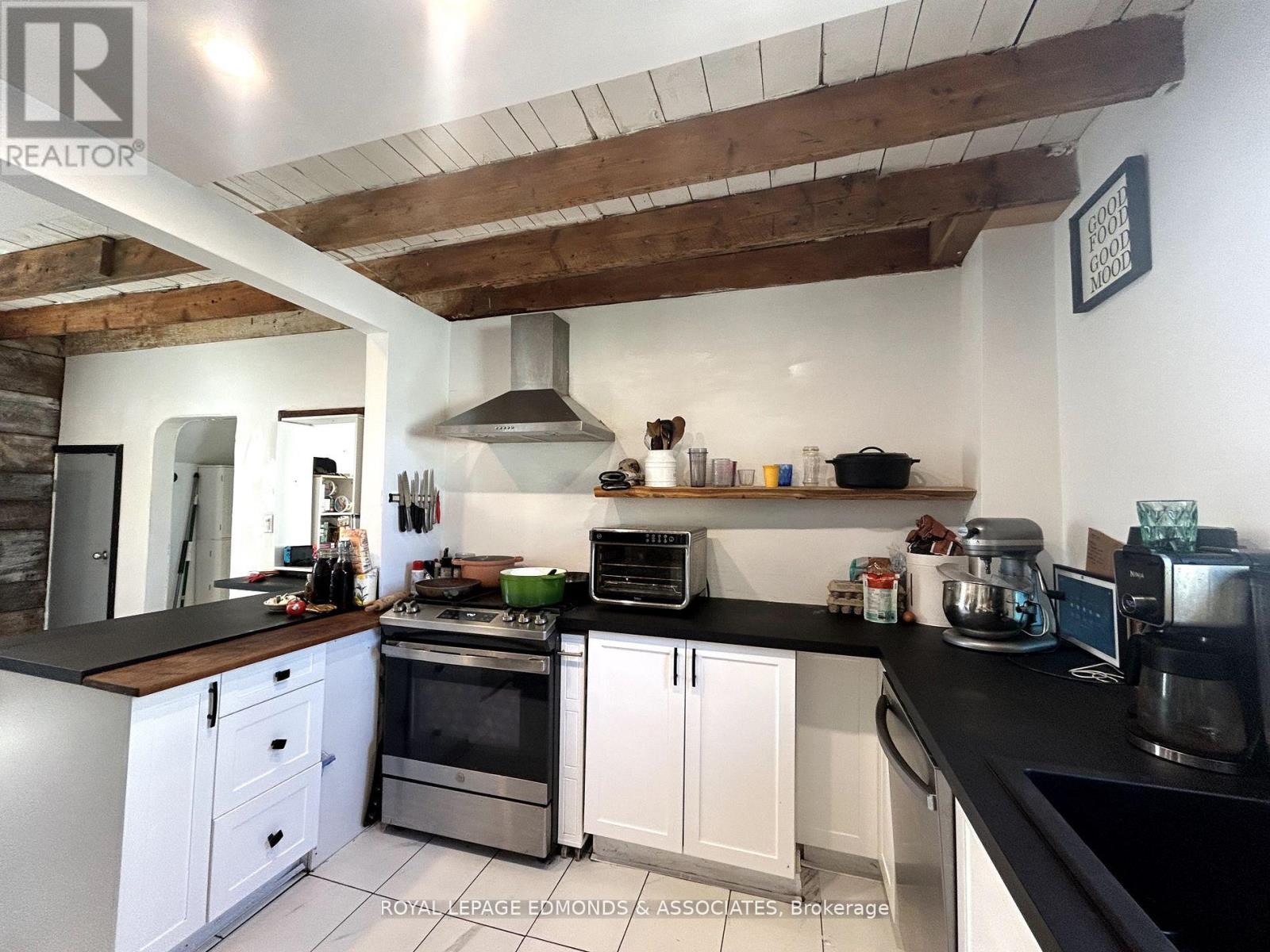 13 Jason Street, Whitewater Region, Ontario K0J 1J0 - Photo 9 - X12484797