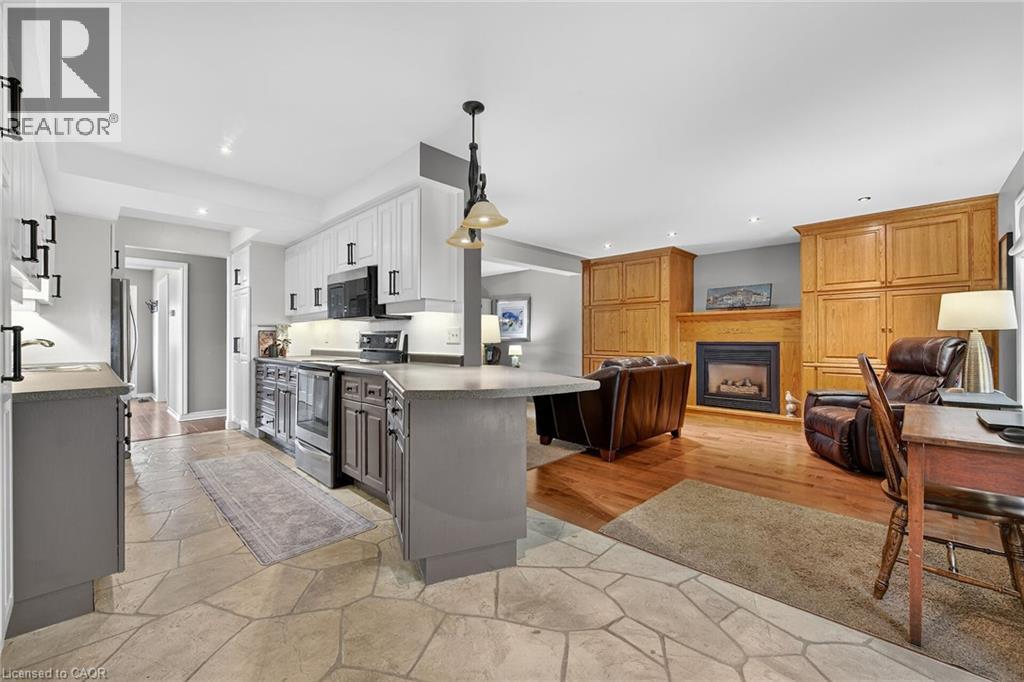 129 Gordon Drummond Avenue, Stoney Creek, Ontario  L8J 1G1 - Photo 10 - 40782635