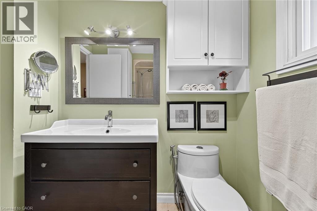 129 Gordon Drummond Avenue, Stoney Creek, Ontario  L8J 1G1 - Photo 25 - 40782635