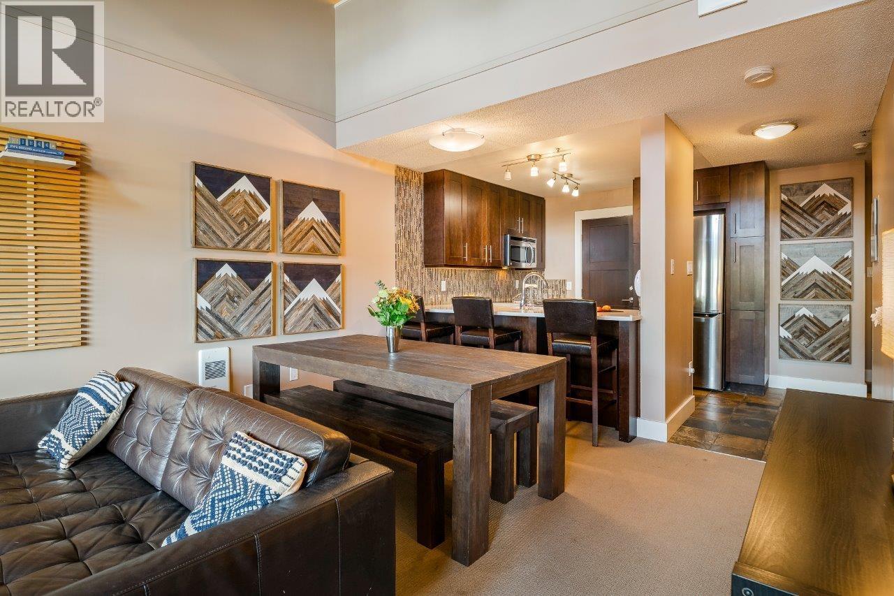 321 4573 Chateau Boulevard, Whistler, British Columbia  V0N 1B4 - Photo 13 - R3062344