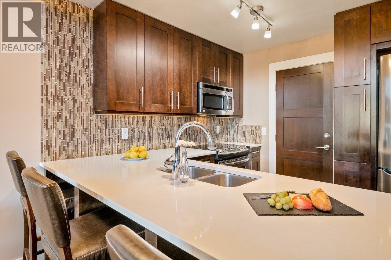 321 4573 Chateau Boulevard, Whistler, British Columbia  V0N 1B4 - Photo 16 - R3062344