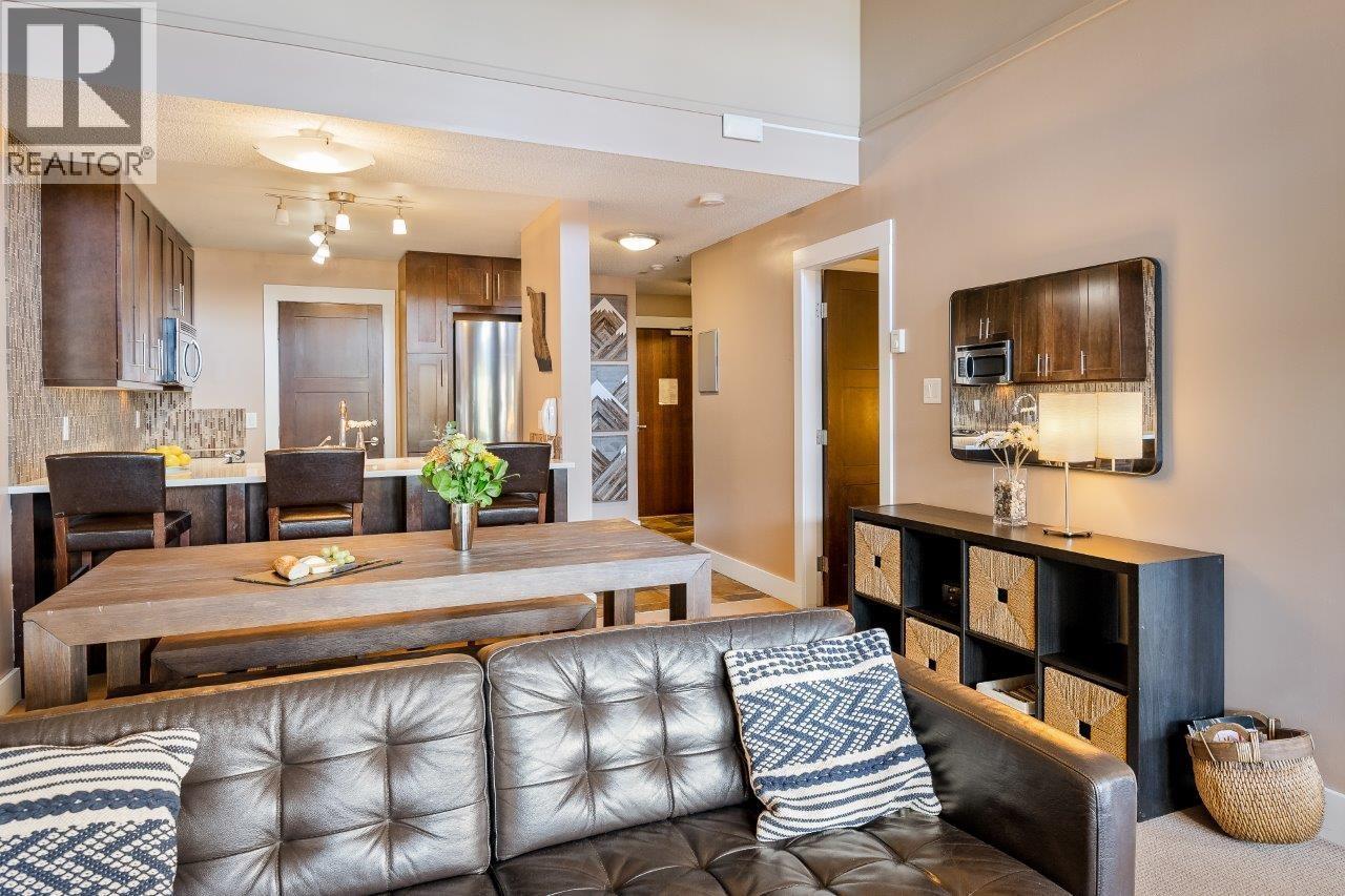 321 4573 Chateau Boulevard, Whistler, British Columbia  V0N 1B4 - Photo 19 - R3062344