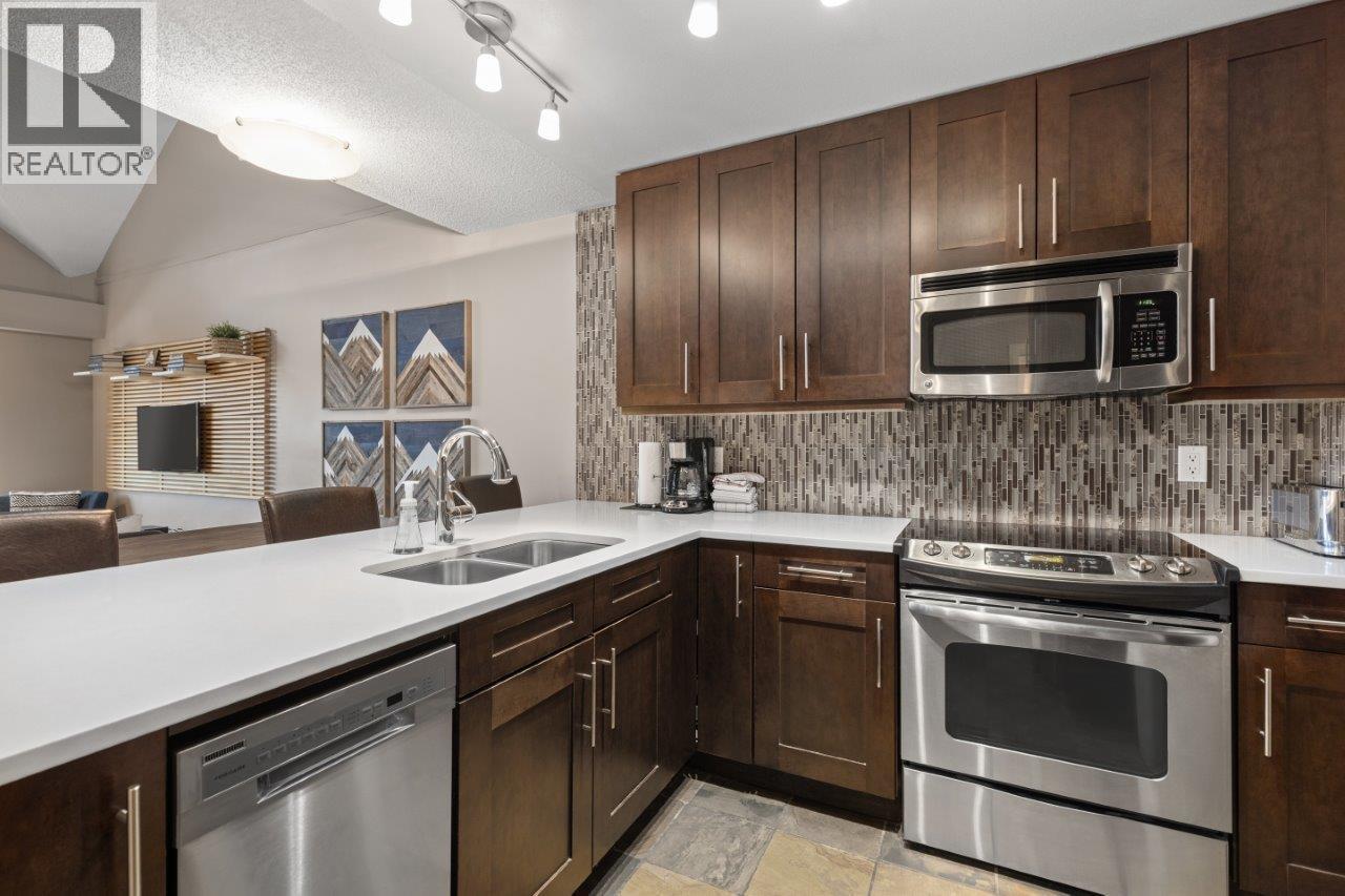 321 4573 Chateau Boulevard, Whistler, British Columbia  V0N 1B4 - Photo 25 - R3062344