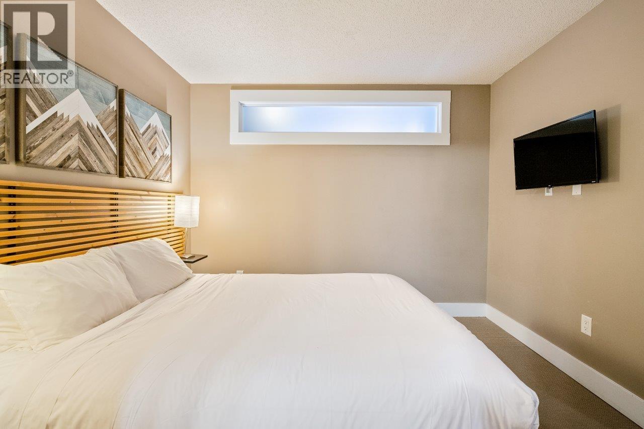 321 4573 Chateau Boulevard, Whistler, British Columbia  V0N 1B4 - Photo 29 - R3062344