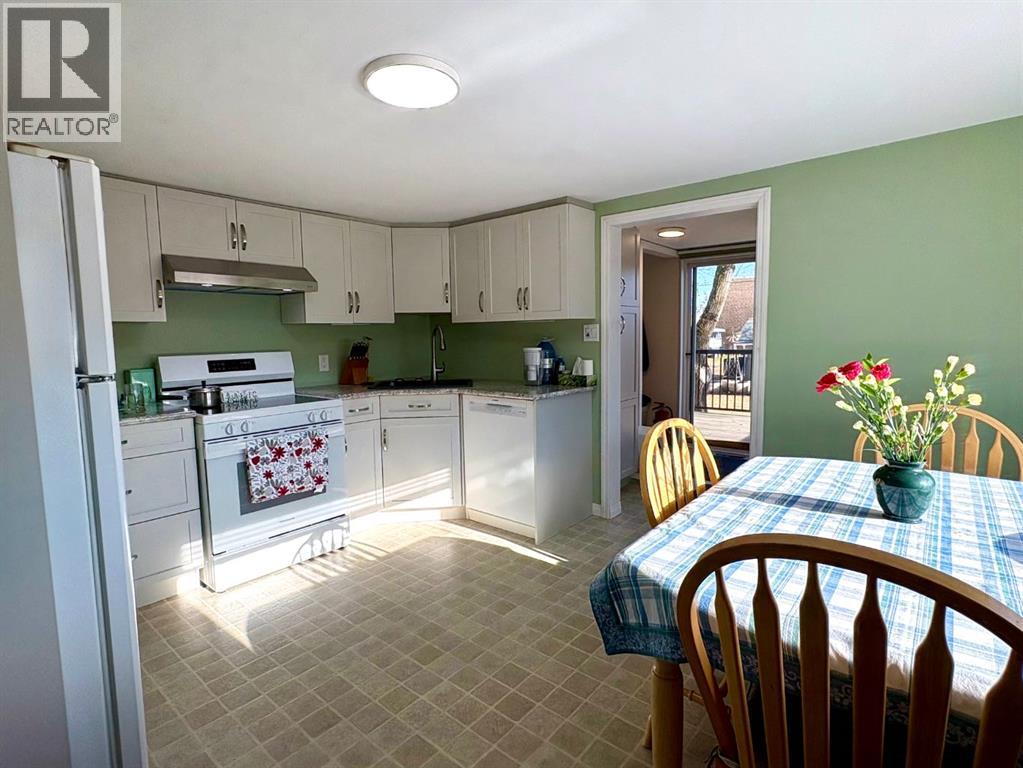 216 Sanden Street, Bawlf, Alberta  T0B 0J0 - Photo 10 - A2267093