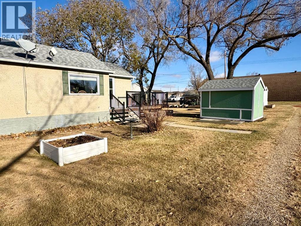 216 Sanden Street, Bawlf, Alberta  T0B 0J0 - Photo 26 - A2267093