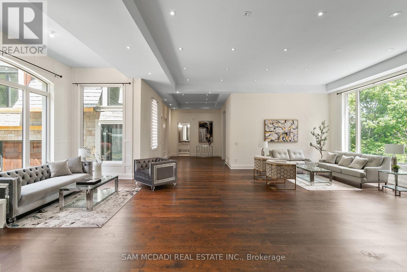 15 Glenview Heights Lane, King, Ontario  L3Y 4V9 - Photo 4 - N12484767