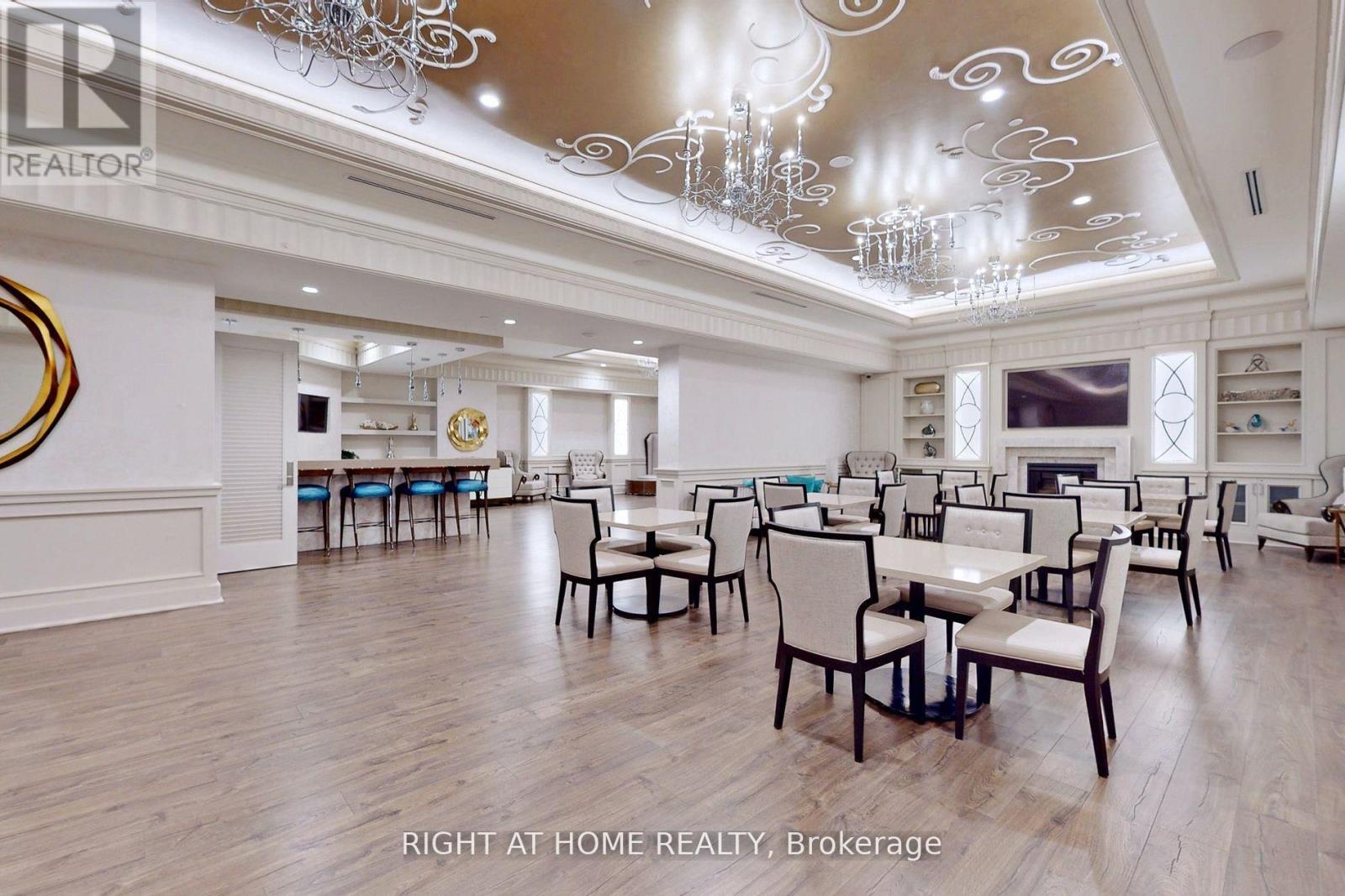 212 - 9075 Jane Street, Vaughan, Ontario  L4K 0L7 - Photo 8 - N12484787