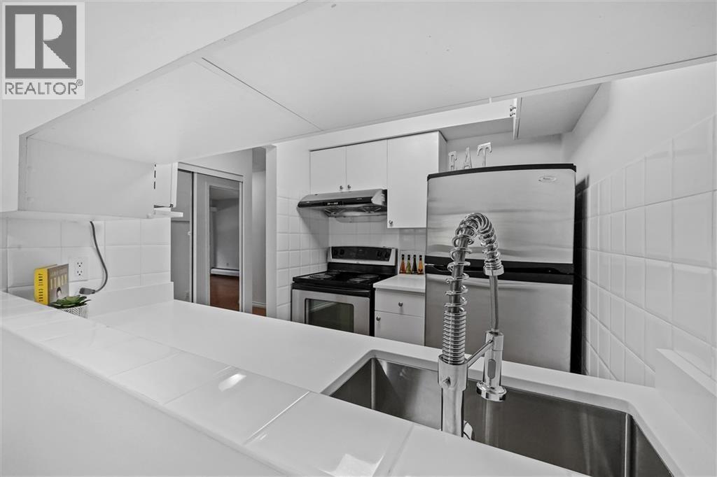 214 1955 Woodway Place, Burnaby, British Columbia  V5B 4S5 - Photo 11 - R3062335