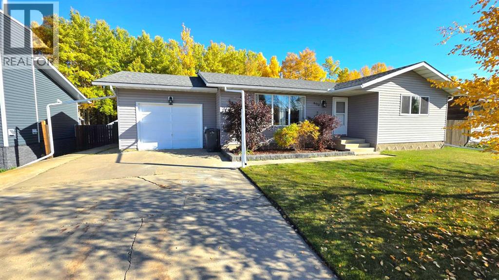 600 Hammond Drive, Fox Creek, Alberta  T0H 1P0 - Photo 2 - A2264198