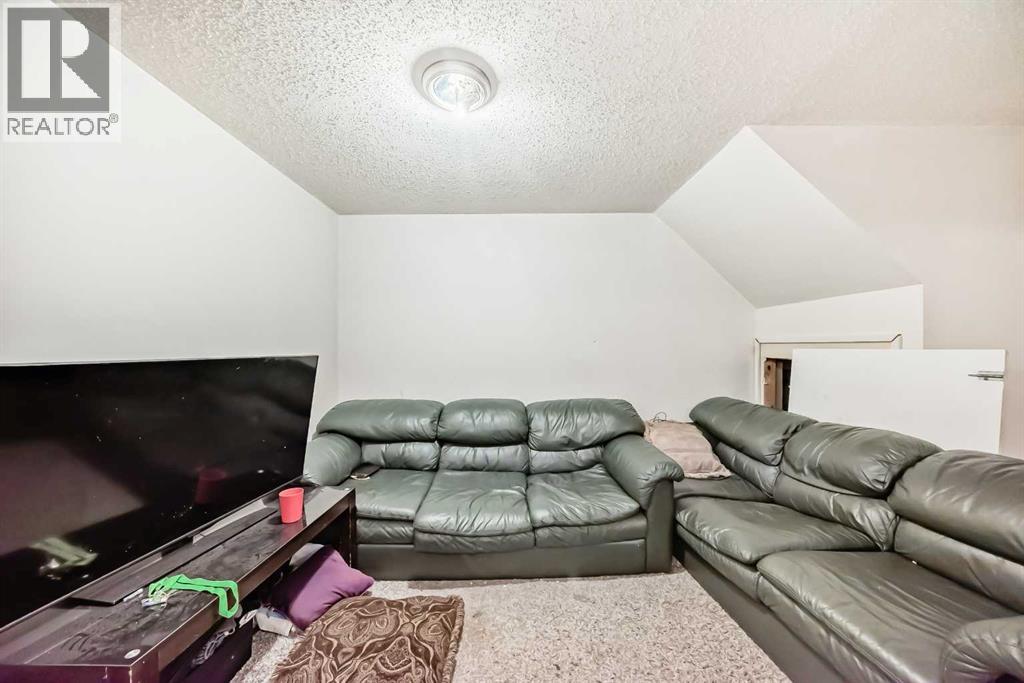 11 Falsby Way Ne, Calgary, Alberta  T3J 3A2 - Photo 32 - A2266852