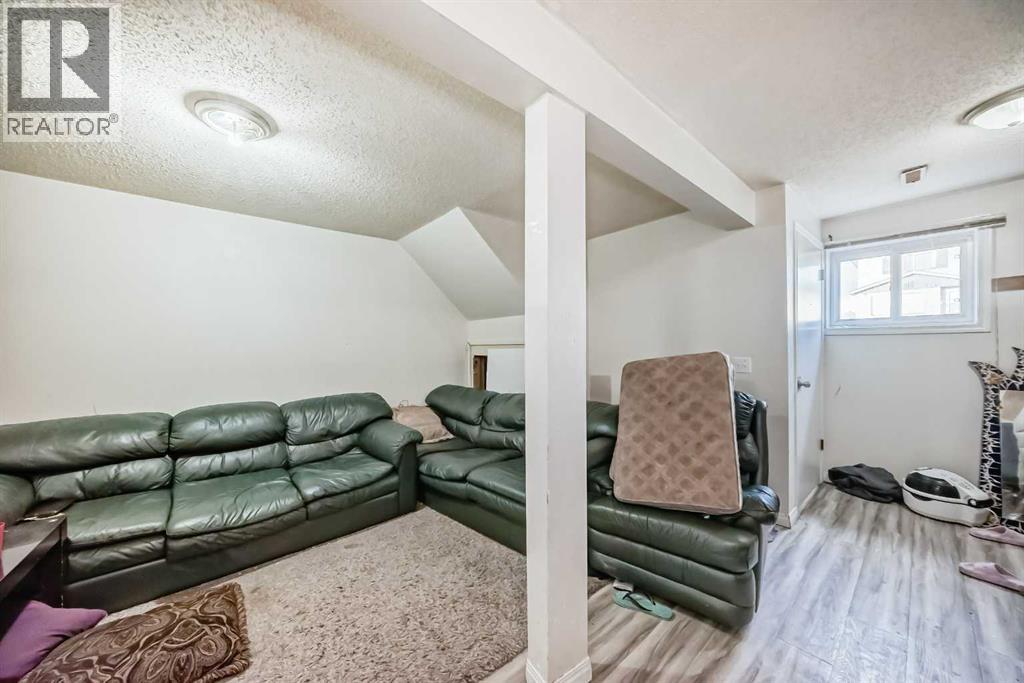 11 Falsby Way Ne, Calgary, Alberta  T3J 3A2 - Photo 33 - A2266852