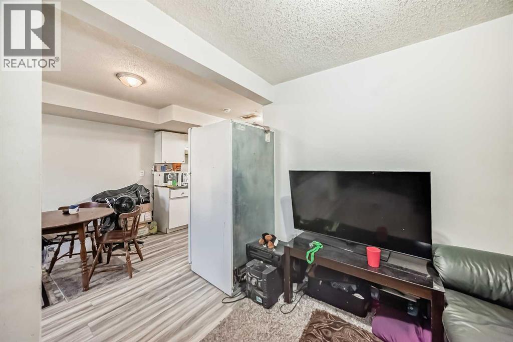 11 Falsby Way Ne, Calgary, Alberta  T3J 3A2 - Photo 34 - A2266852