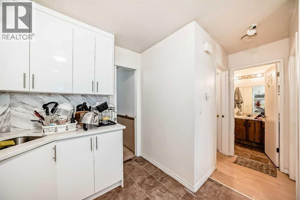 11 Falsby Way Ne, Calgary, Alberta  T3J 3A2 - Photo 8 - A2266852