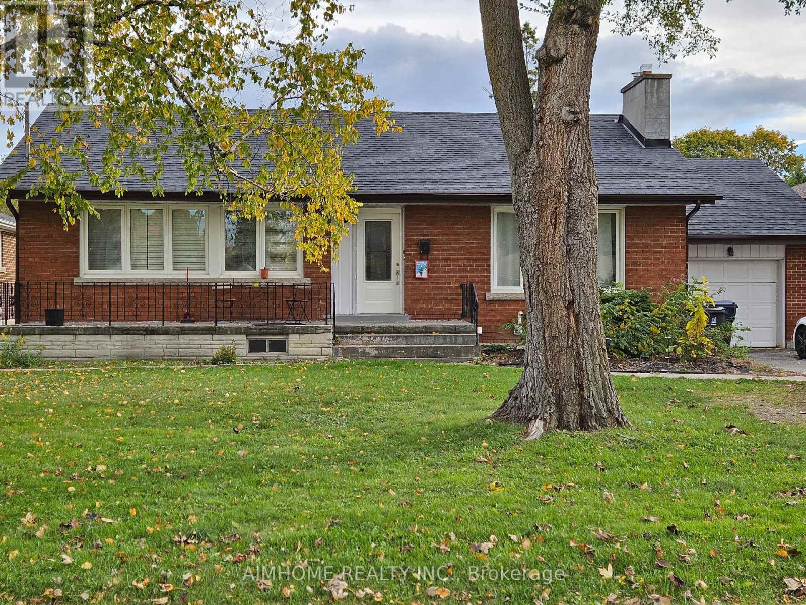 MAIN FLOOR 1 ROOM - 113 STAFFORD ROAD, Toronto, Ontario