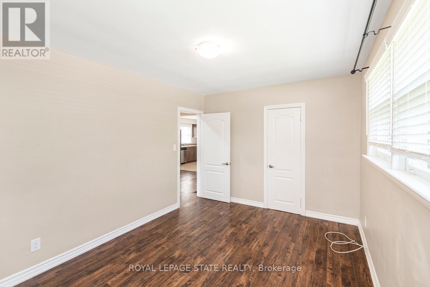 2278 Mount Forest Drive, Burlington, Ontario  L7P 1J2 - Photo 37 - W12484761