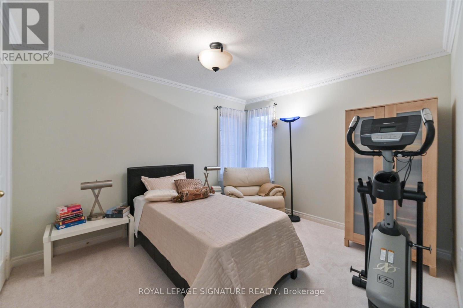 3485 Mcdowell Drive, Mississauga, Ontario  L5M 6R6 - Photo 19 - W12484764