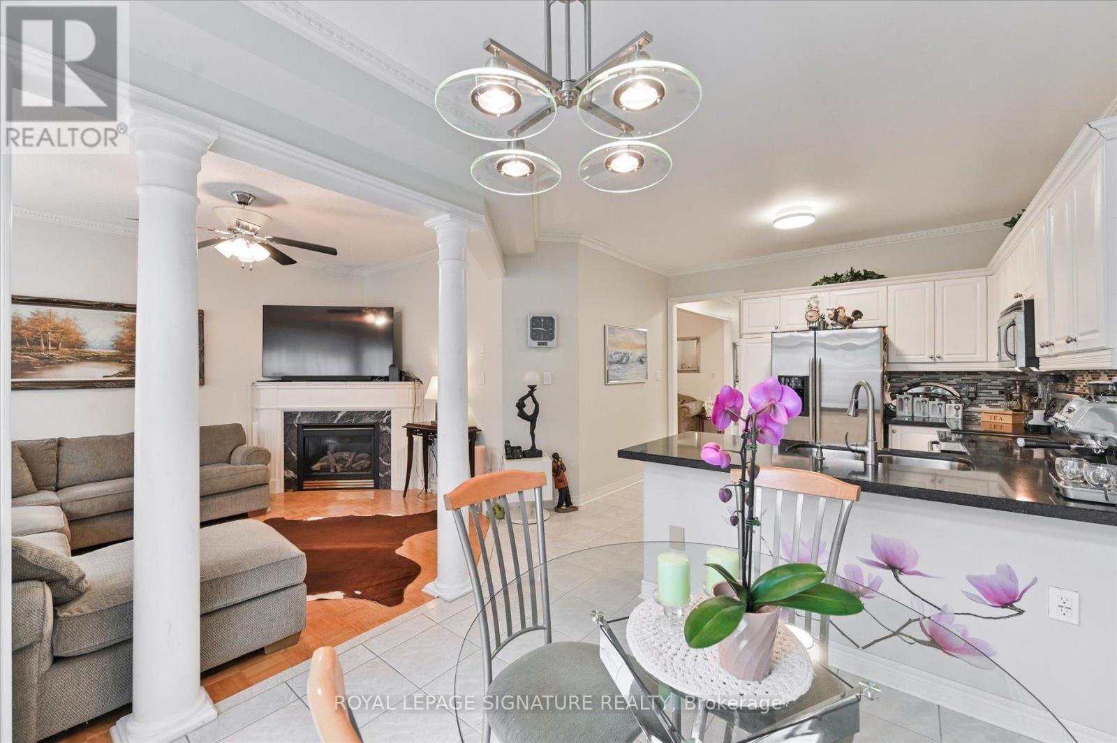 3485 Mcdowell Drive, Mississauga, Ontario  L5M 6R6 - Photo 8 - W12484764