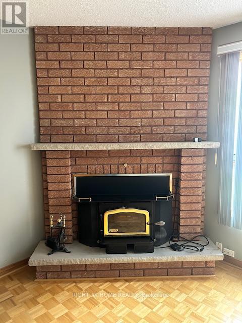 224 Macedonia Crescent, Mississauga, Ontario  L5B 3R8 - Photo 10 - W12484766