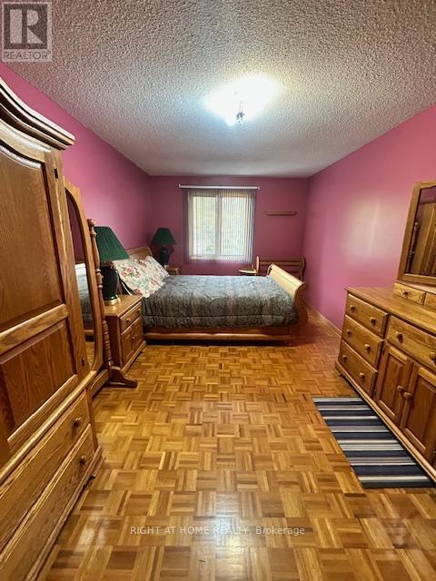 224 Macedonia Crescent, Mississauga, Ontario  L5B 3R8 - Photo 16 - W12484766