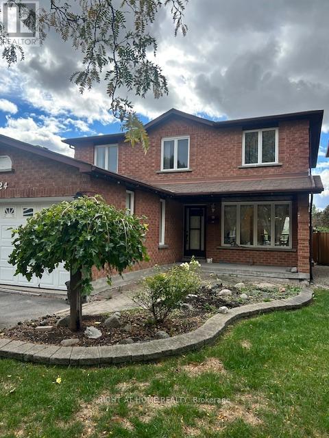 224 Macedonia Crescent, Mississauga, Ontario  L5B 3R8 - Photo 2 - W12484766