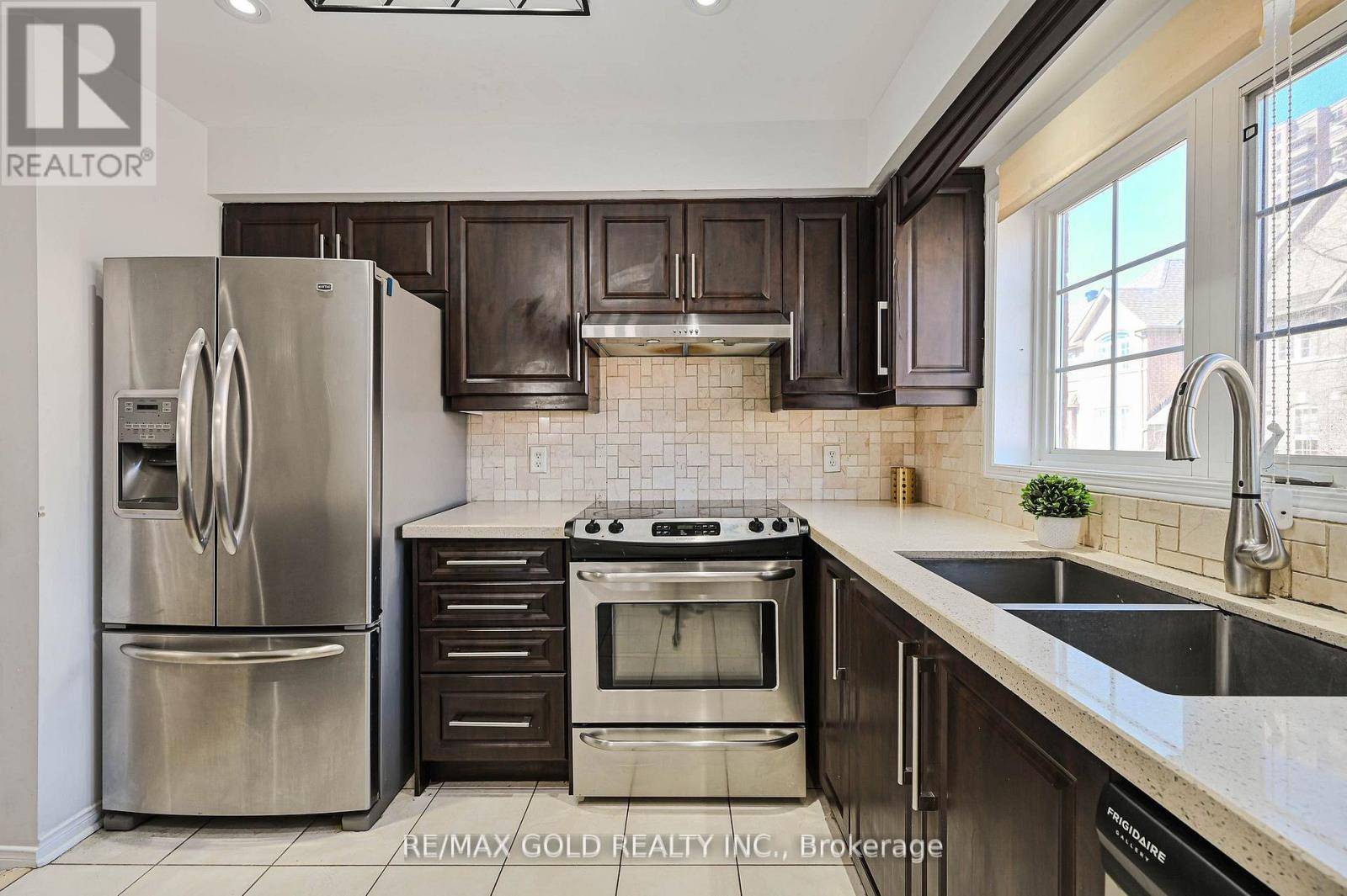 66 - 50 Strathaven Drive, Mississauga, Ontario  L5R 4E7 - Photo 12 - W12484772