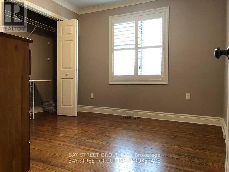 1523 Duncan Road, Oakville, Ontario  L6J 2R5 - Photo 9 - W12484774