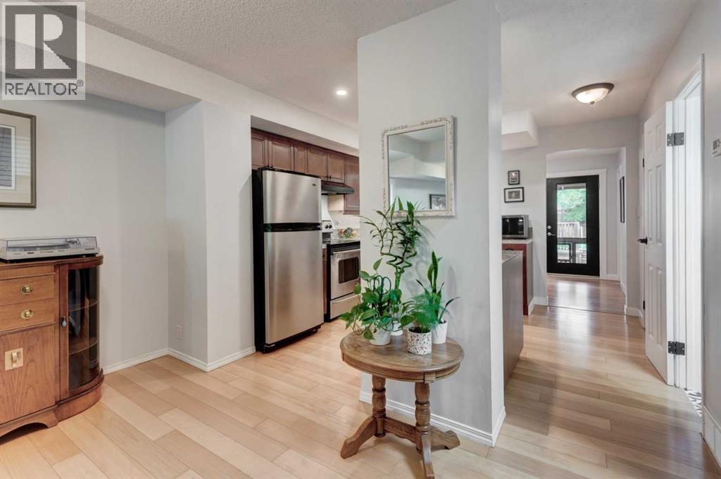 3115 43 Street Sw, Calgary, Alberta  T3E 3N9 - Photo 5 - A2254184