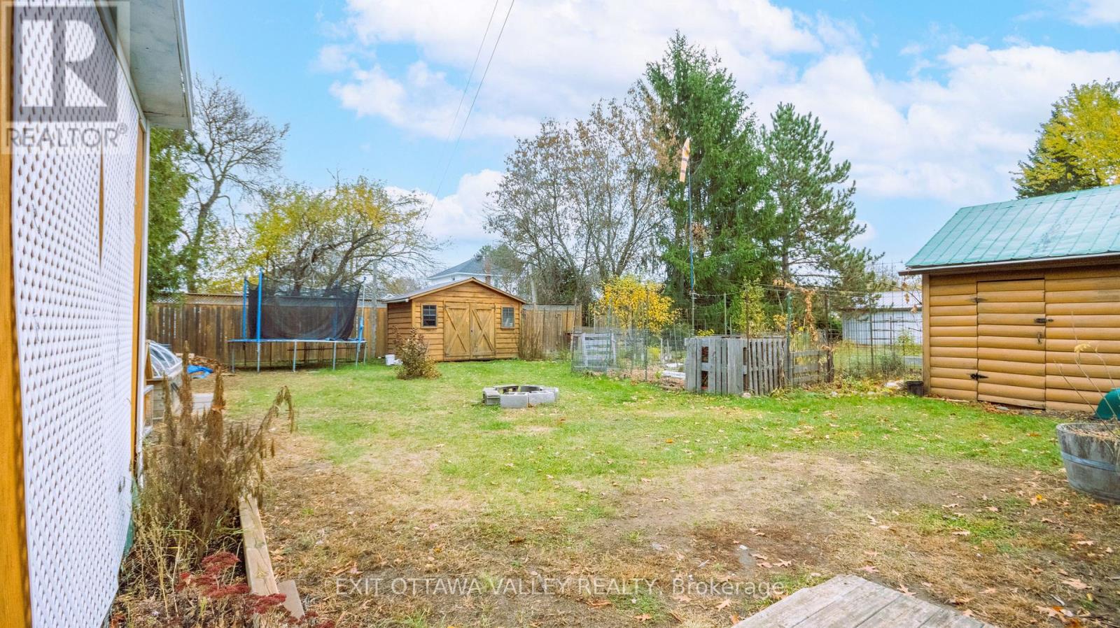 28 Paugh Lake Road, Madawaska Valley, Ontario  K0J 1B0 - Photo 34 - X12484108