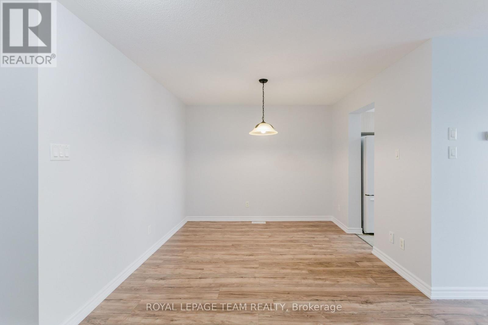 254 Serena Way, Ottawa, Ontario  K2G 4P6 - Photo 7 - X12484814