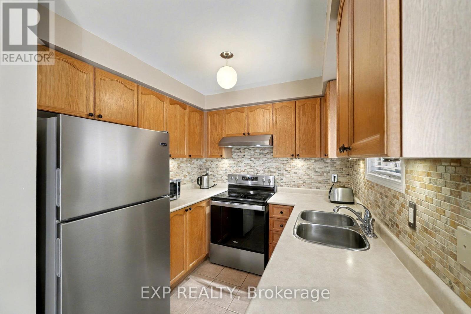 56 Hawthorne Crescent, Barrie (Ardagh), Ontario  L4N 9Y7 - Photo 12 - S12484804
