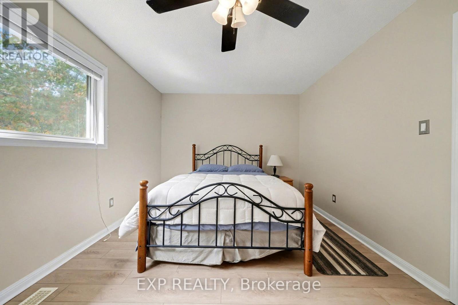 56 Hawthorne Crescent, Barrie (Ardagh), Ontario  L4N 9Y7 - Photo 24 - S12484804