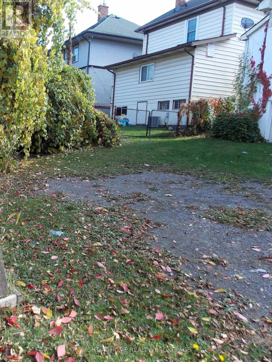 171 Queenston Street, St. Catharines, Ontario  L2R 3A2 - Photo 20 - X12484824