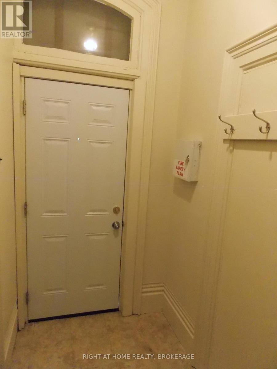 171 Queenston Street, St. Catharines, Ontario  L2R 3A2 - Photo 3 - X12484824