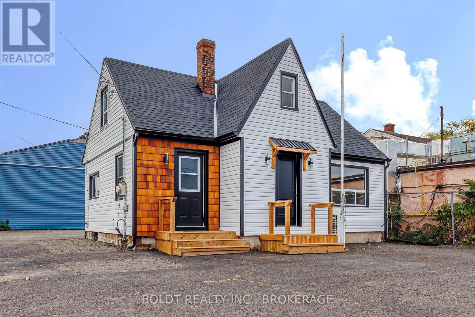 53 Hartzel Road, St. Catharines, Ontario  L2P 1M6 - Photo 2 - X12484825