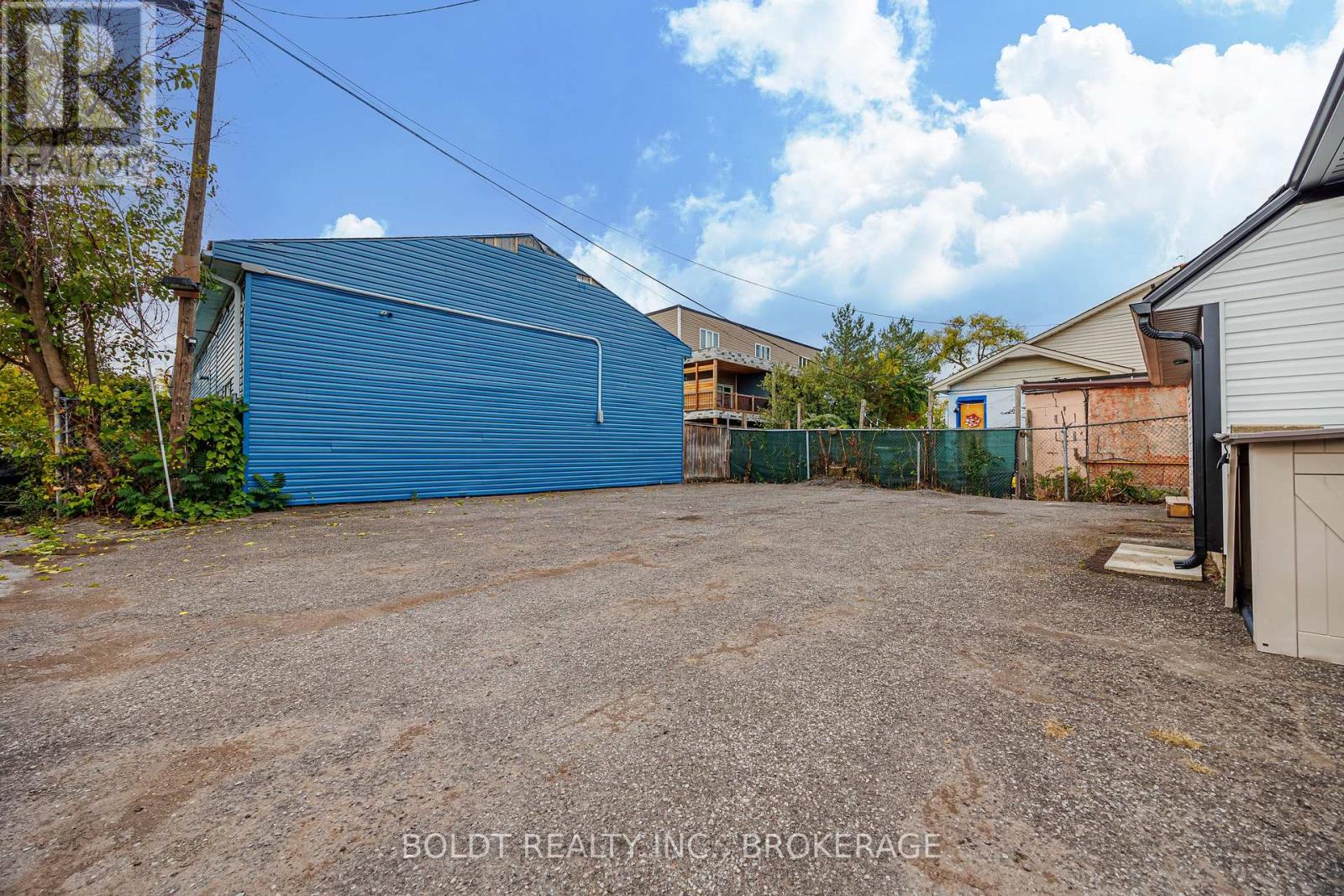 53 Hartzel Road, St. Catharines, Ontario  L2P 1M6 - Photo 5 - X12484825