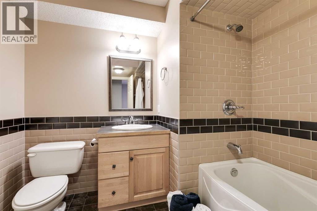 187 Valley Brook Circle Nw, Calgary, Alberta  T3B 5S1 - Photo 25 - A2255229