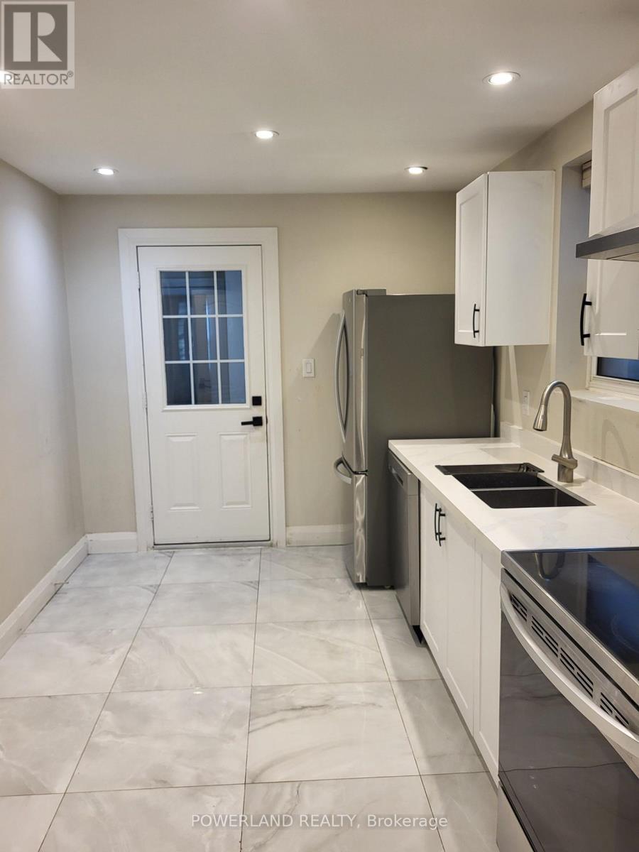 Main - 76 Teignmouth Avenue, Toronto, Ontario  M6E 1S9 - Photo 4 - W12484805
