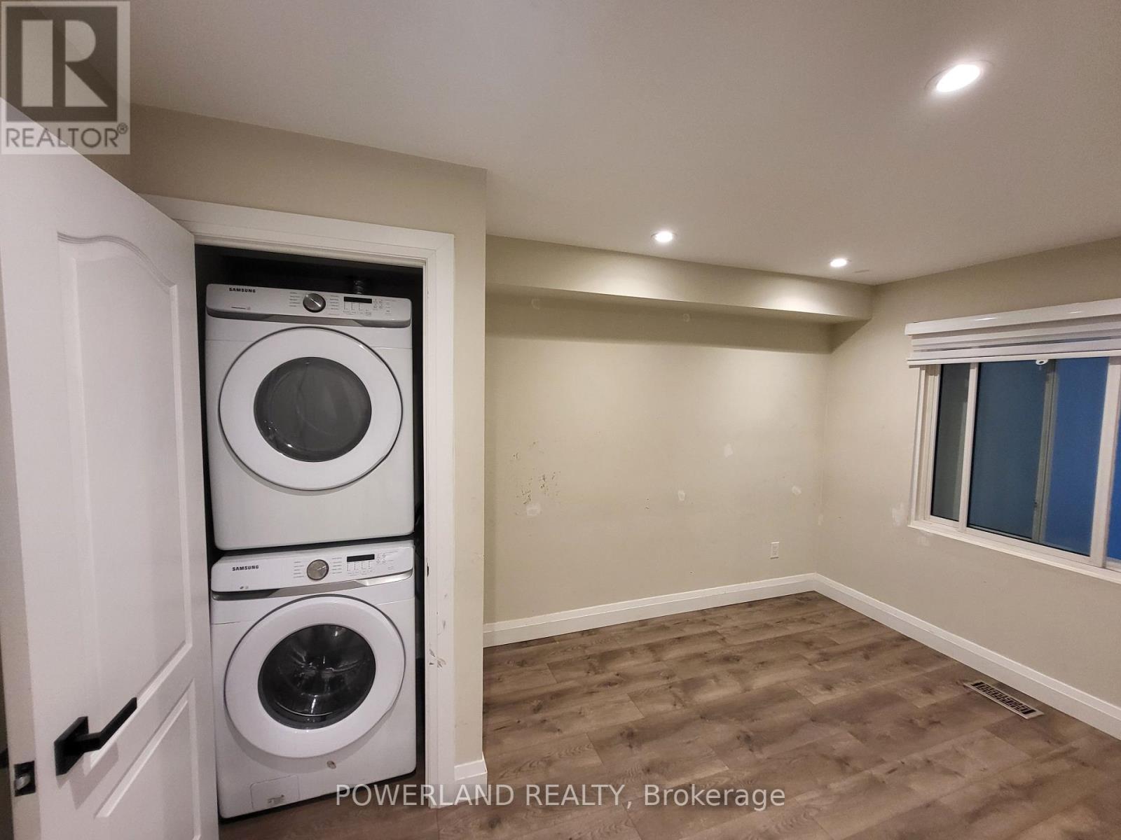 Main - 76 Teignmouth Avenue, Toronto, Ontario  M6E 1S9 - Photo 8 - W12484805