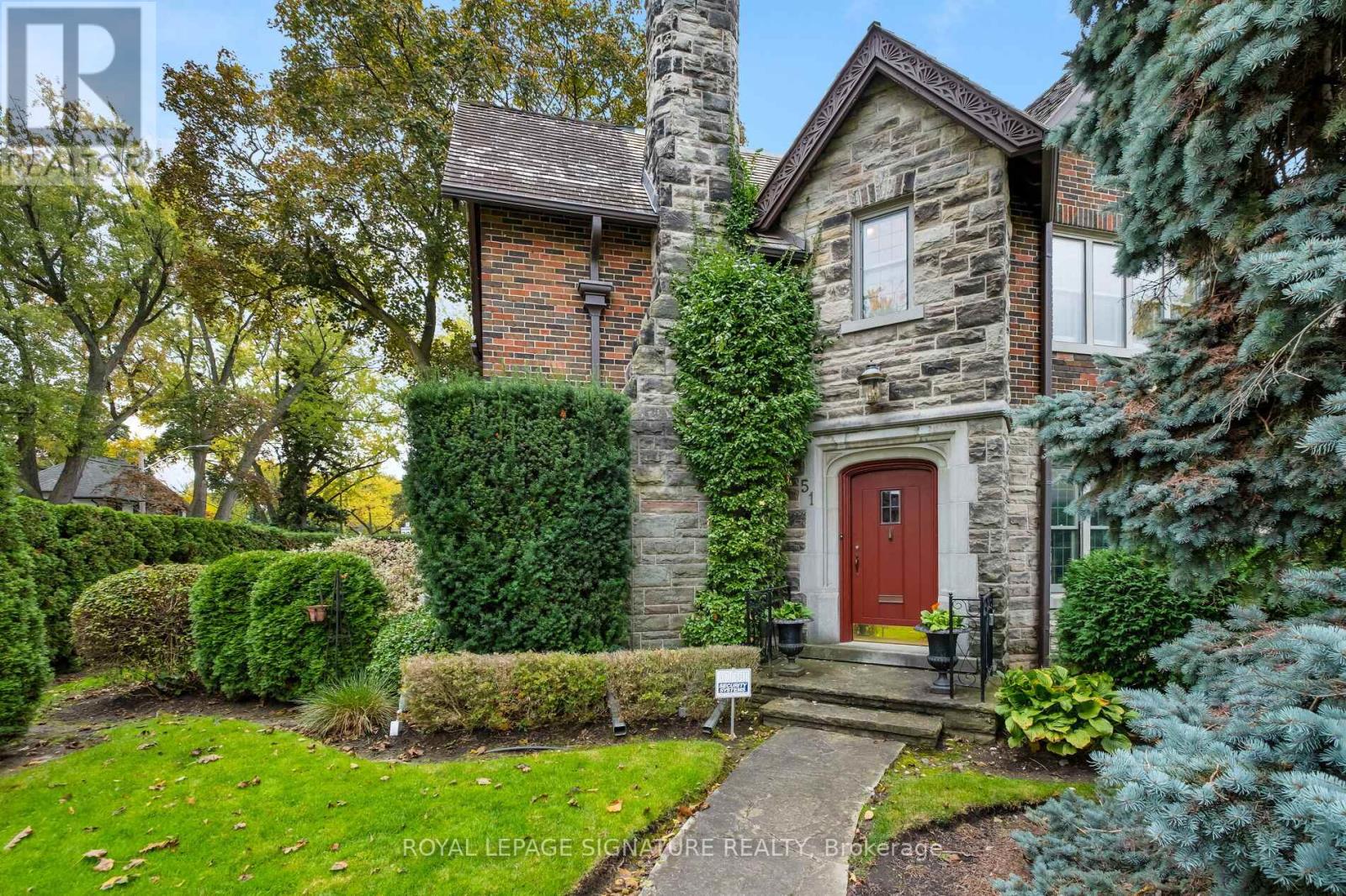 51 Strath Avenue, Toronto, Ontario  M8X 1R4 - Photo 2 - W12484806